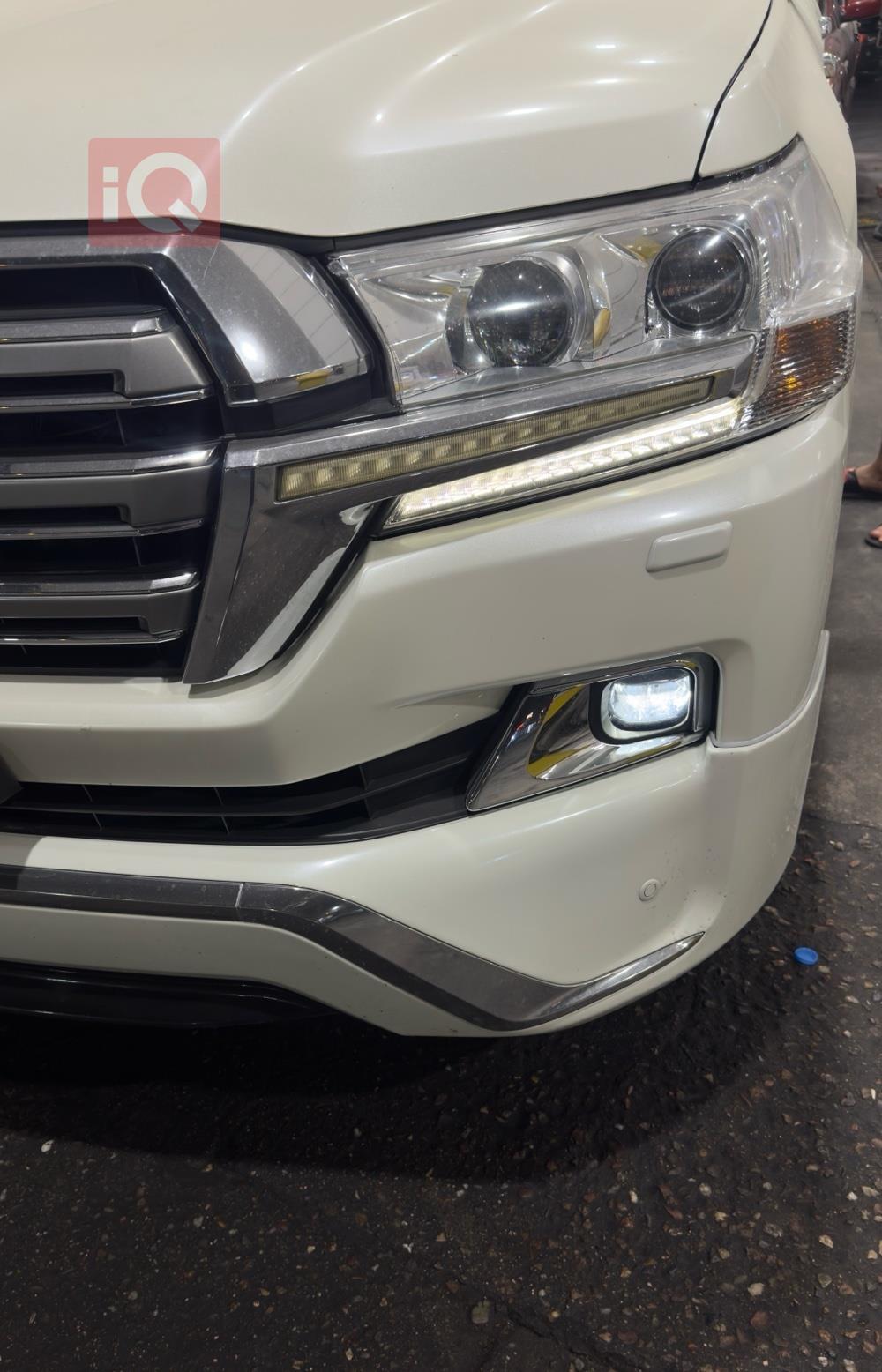 تۆیۆتا لاند کروزەر